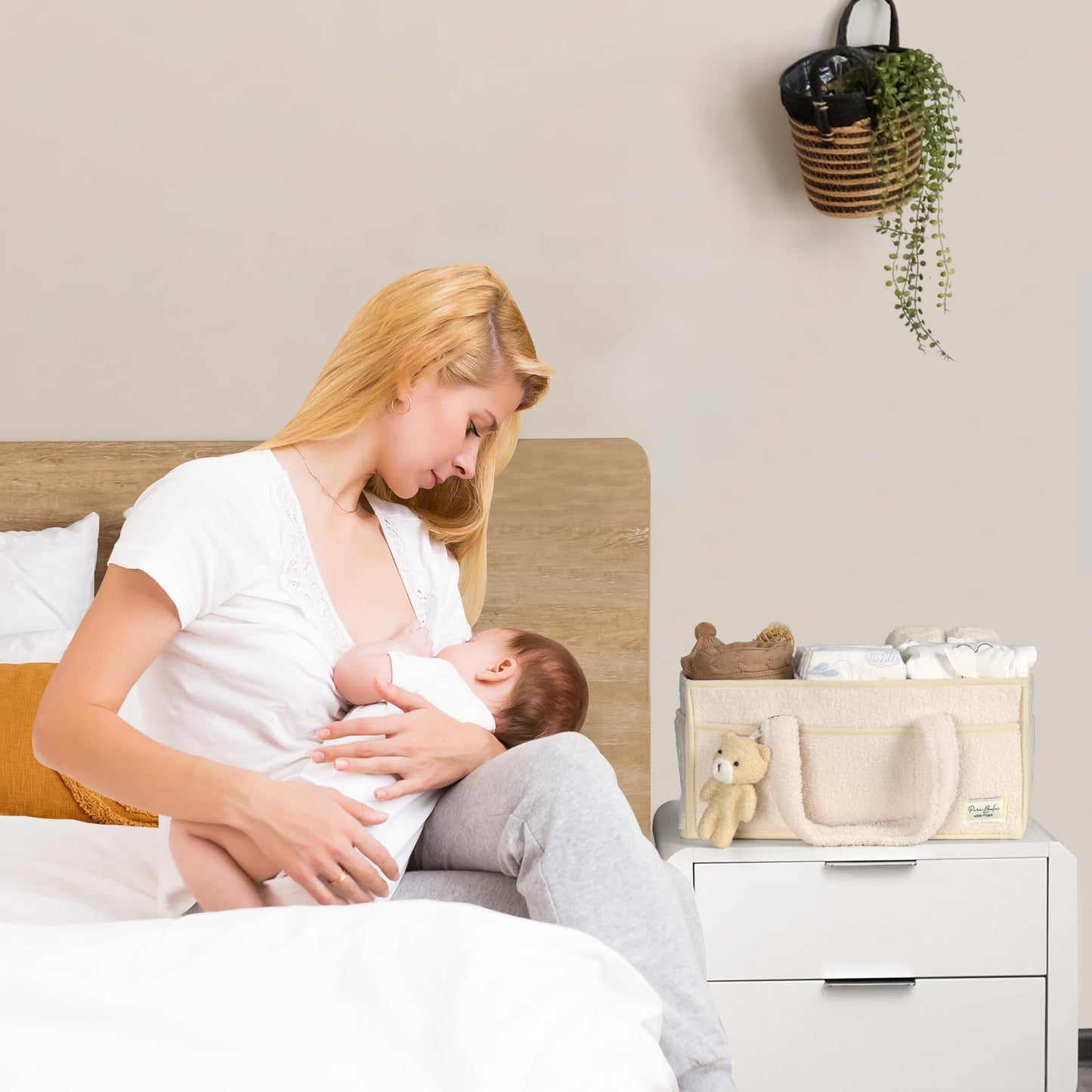 BEARIFY™ Baby Diaper Caddy – Cozy Plush Sherpa Organizer with Teddy Charm 🧸